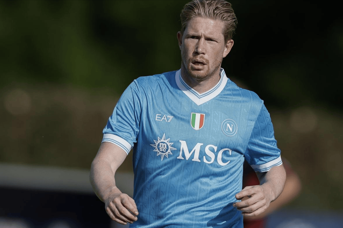 中超赛场争议判罚：VAR引发讨论,