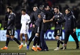 湖人连败警报！激活板凳席成冲冠最后拼图